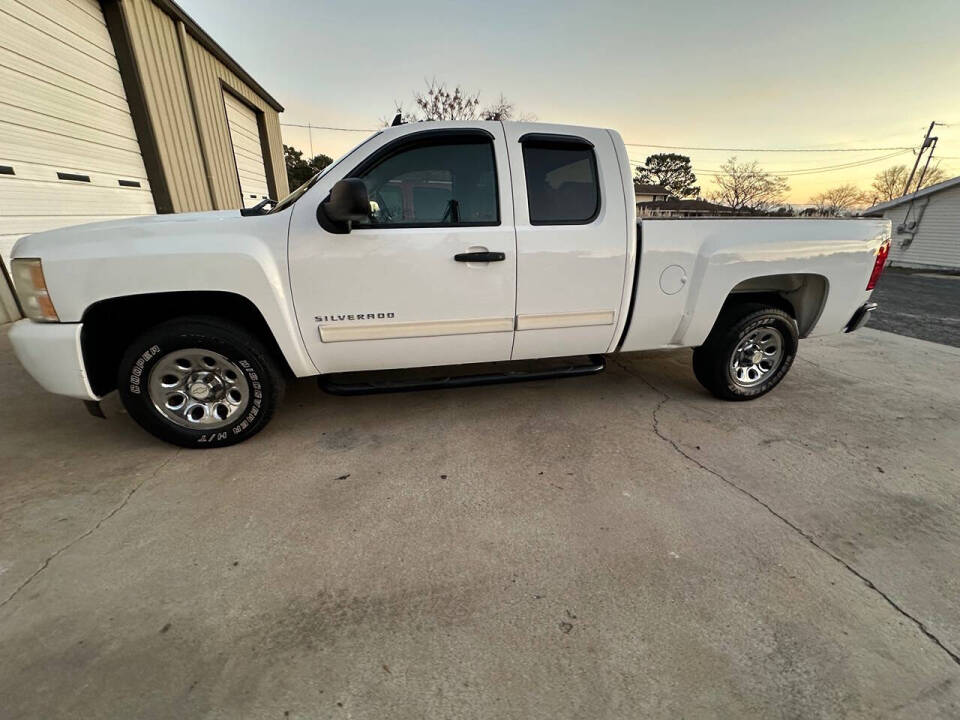 2010 Chevrolet Silverado 1500 LS's photo