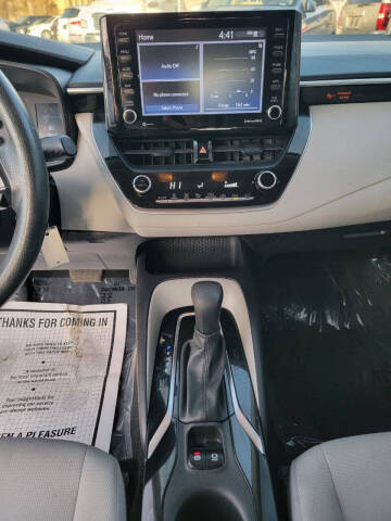 2022 Toyota Corolla LE