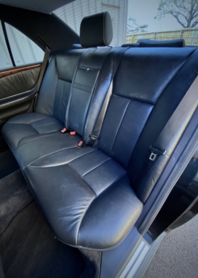 1998 Mercedes-Benz E-Class 33