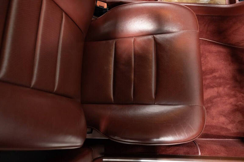 1988 Mercedes-Benz 560-Class 560 SEL