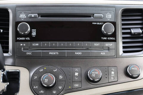 2011 Toyota Sienna LE 7-Passenger