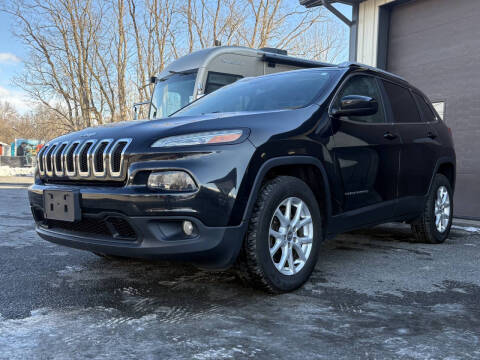 2015 Jeep Cherokee for sale at CHAMPION CAR CENTER in Canastota NY