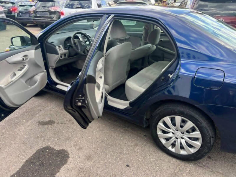 2012 Toyota Corolla LE