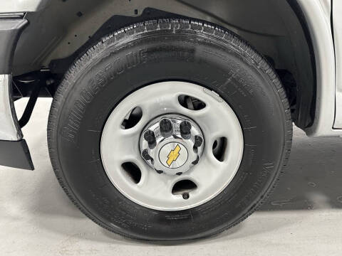 2025 Chevrolet Express LT 3500
