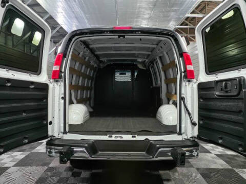 2023 GMC Savana 2500