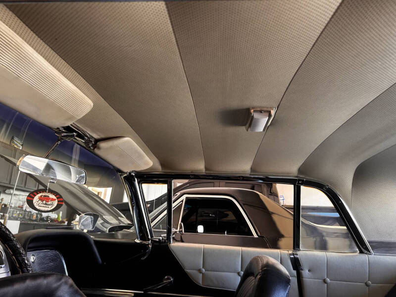 1960 Ford Thunderbird