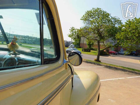 1942 Ford Super Deluxe