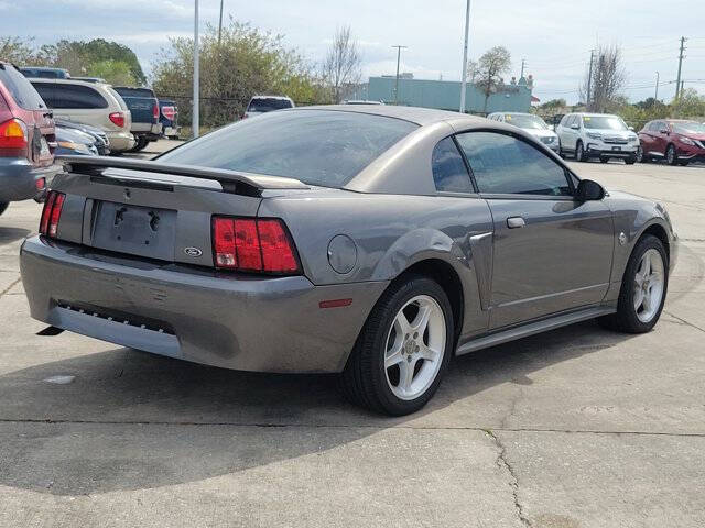 2004 Ford Mustang