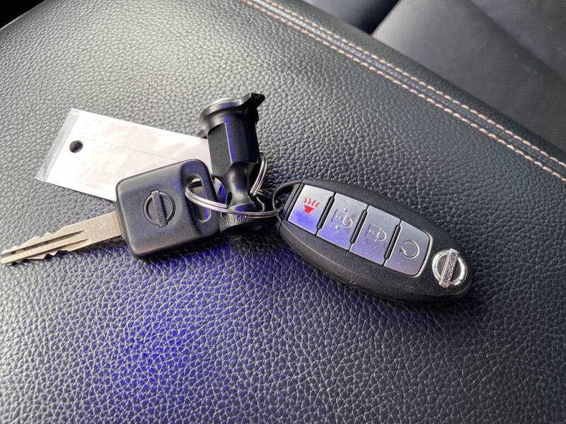 2017 Nissan Titan SL