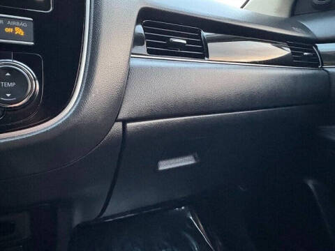 2019 Mitsubishi Outlander SE