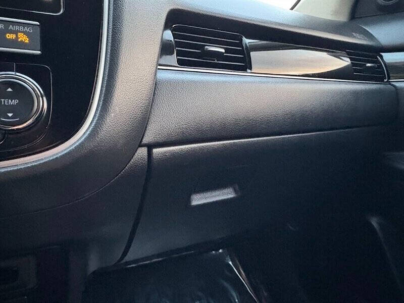 2019 Mitsubishi Outlander SE