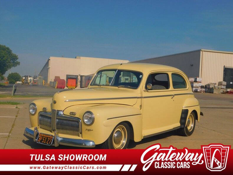 1942 Ford Super Deluxe