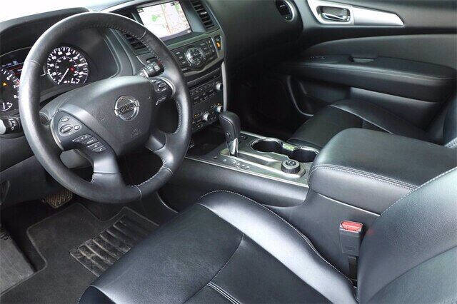 2019 Nissan Pathfinder SL