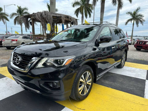 2017 Nissan Pathfinder for sale at D&S Auto Sales, Inc in Melbourne FL