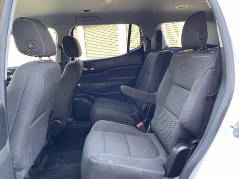 2017 GMC Acadia SLE-2