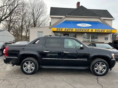 2012 Chevrolet Avalanche for sale at EEE AUTO SERVICES AND SALES LLC in Cincinnati OH