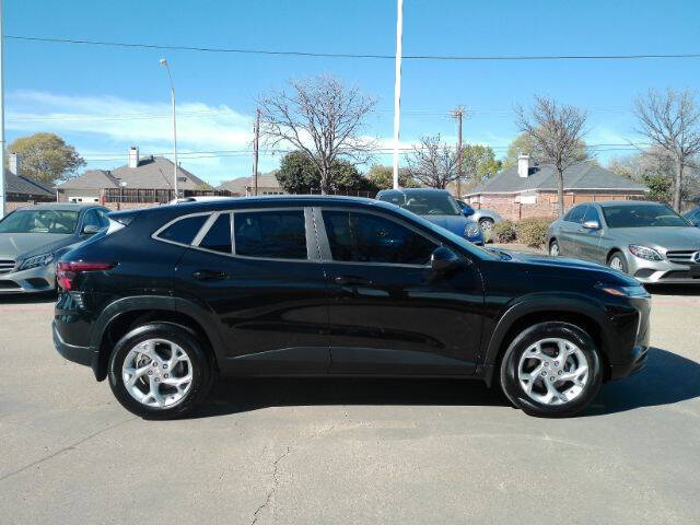 2025 Chevrolet Trax LS
