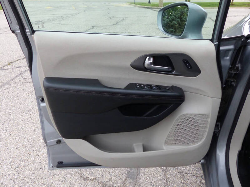 2020 Chrysler Pacifica Touring L