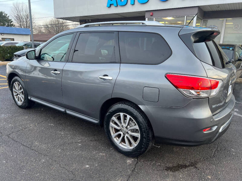2015 Nissan Pathfinder SV