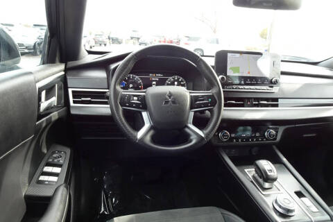 2023 Mitsubishi Outlander SE Special Edition