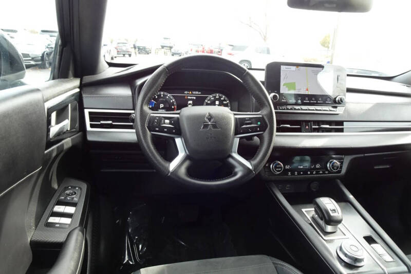 2023 Mitsubishi Outlander SE Special Edition