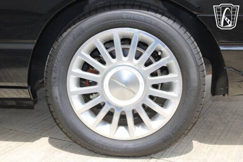 2004 Ford Thunderbird Deluxe