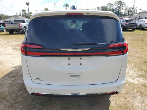 2024 Chrysler Pacifica Touring