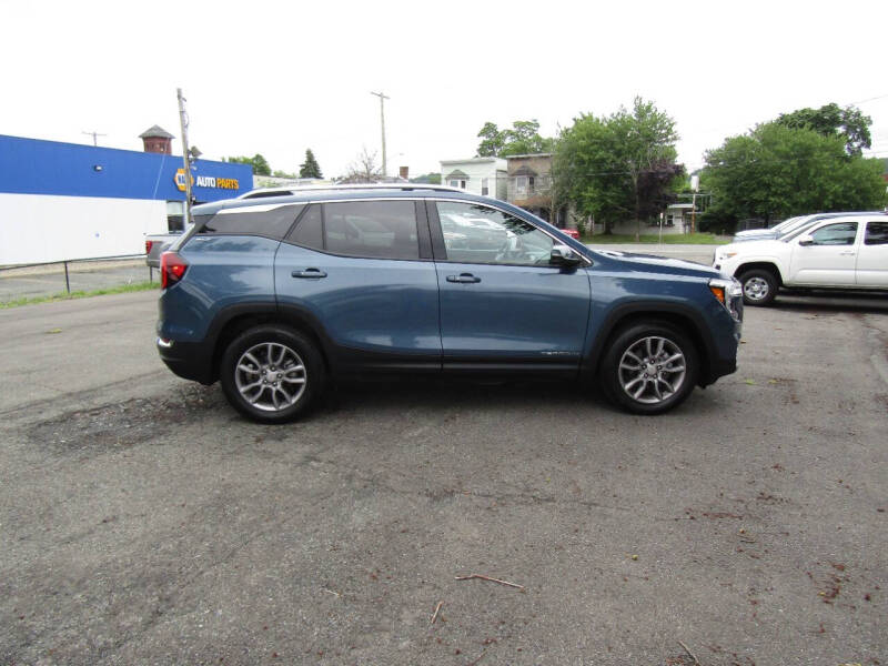 2024 GMC Terrain SLT