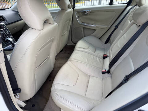 2013 Volvo S60 T5 Platinum