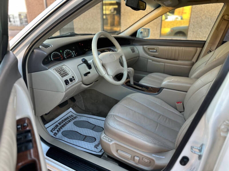 2001 Toyota Avalon XLS