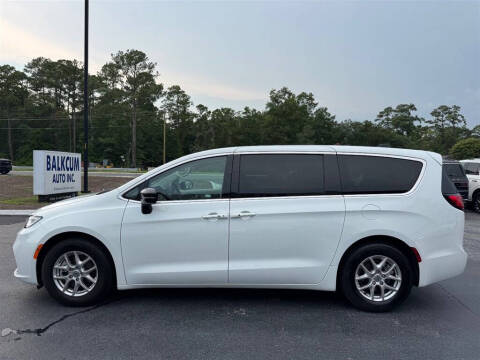 2024 Chrysler Pacifica Touring L