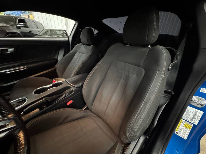 2020 Ford Mustang EcoBoost