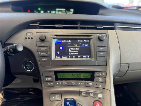 2013 Toyota Prius Two