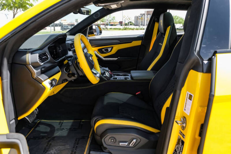 2024 Lamborghini Urus S