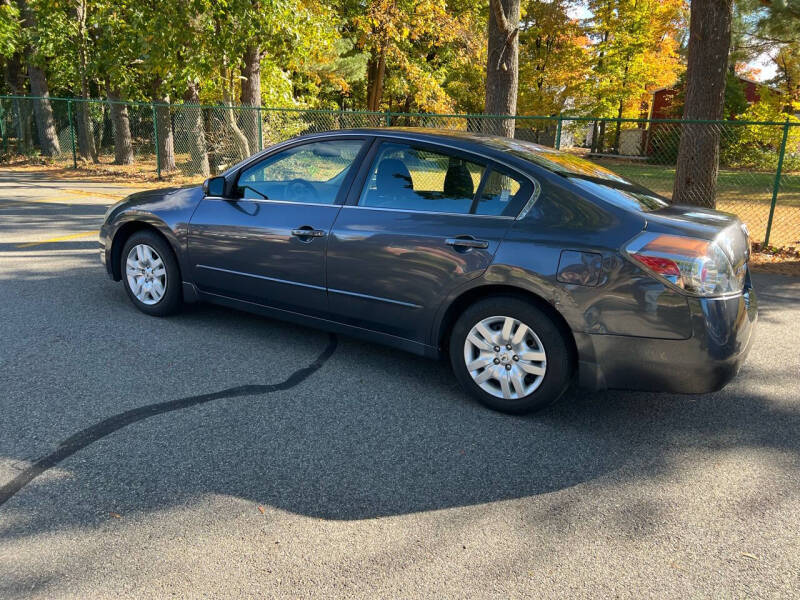 2009 Nissan Altima S photo 5