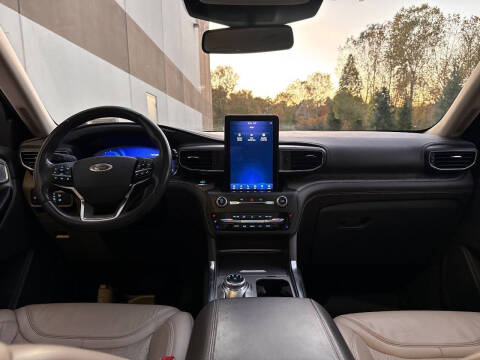 2020 Ford Explorer Platinum