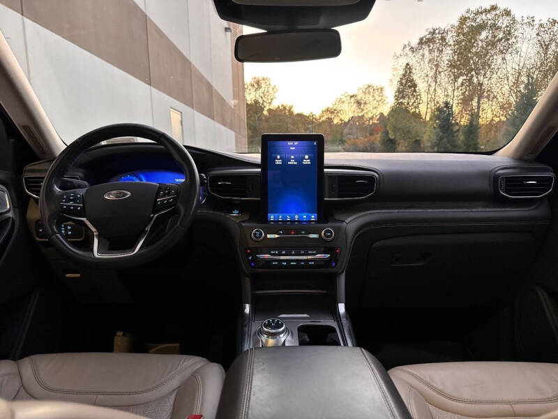 2020 Ford Explorer Platinum