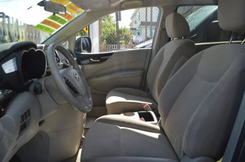 2017 Nissan Quest SV