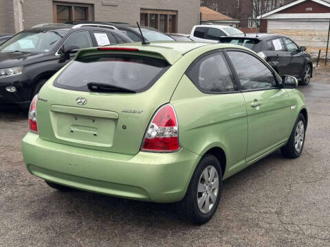 2010 Hyundai Accent Blue