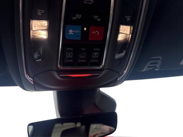 2024 Jeep Wagoneer L Carbide