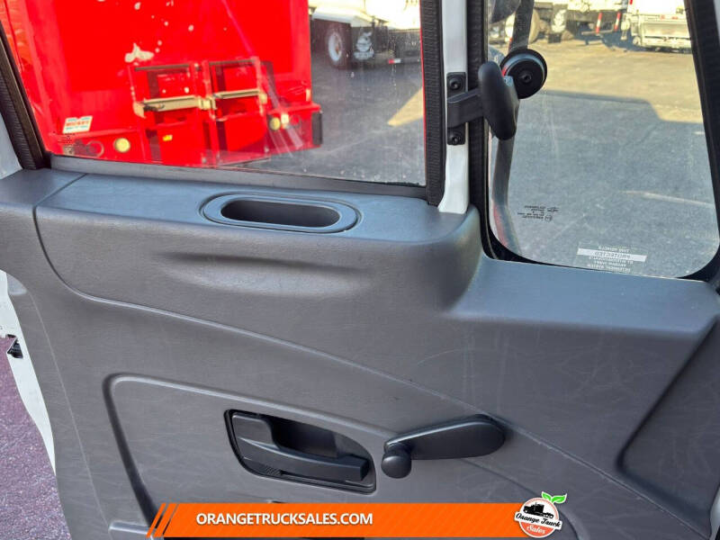 2019 International DuraStar 4300