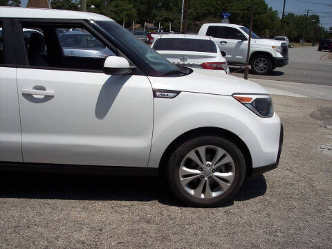 2016 Kia Soul +