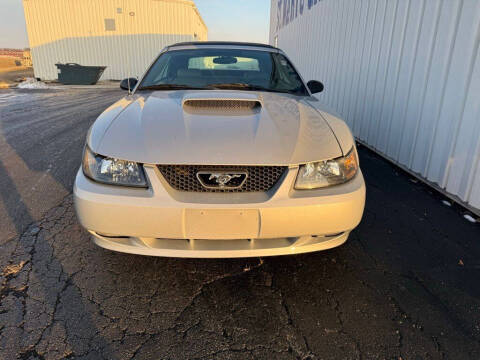 2004 Ford Mustang GT Deluxe