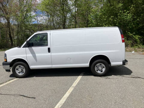 2022 Chevrolet Express 2500