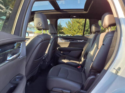 2025 Cadillac XT6 Premium Luxury