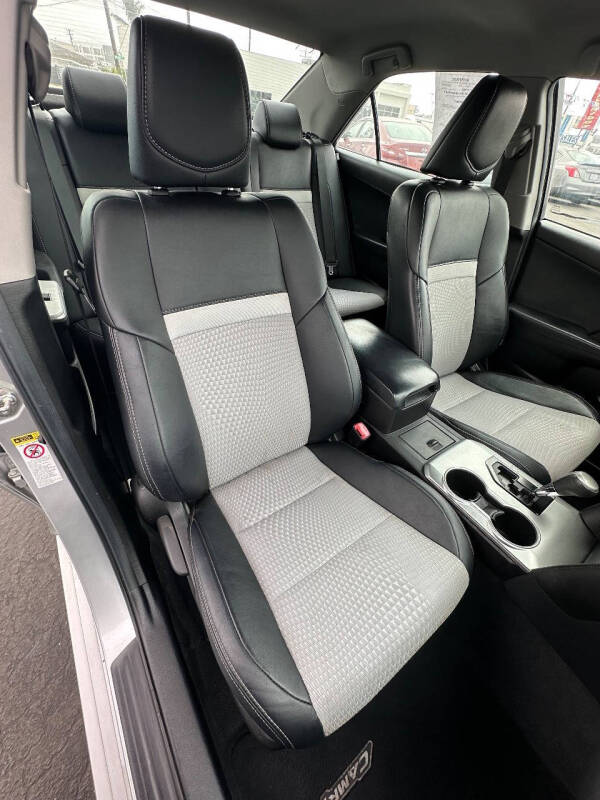 2014 Toyota Camry SE