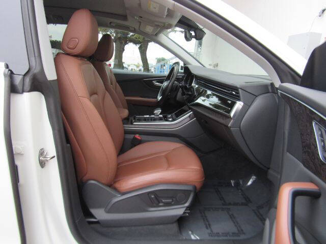 2022 Audi Q8 quattro Premium 55 TFSI