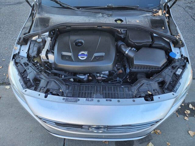 2015 Volvo V60 T5 Drive-E Platinum