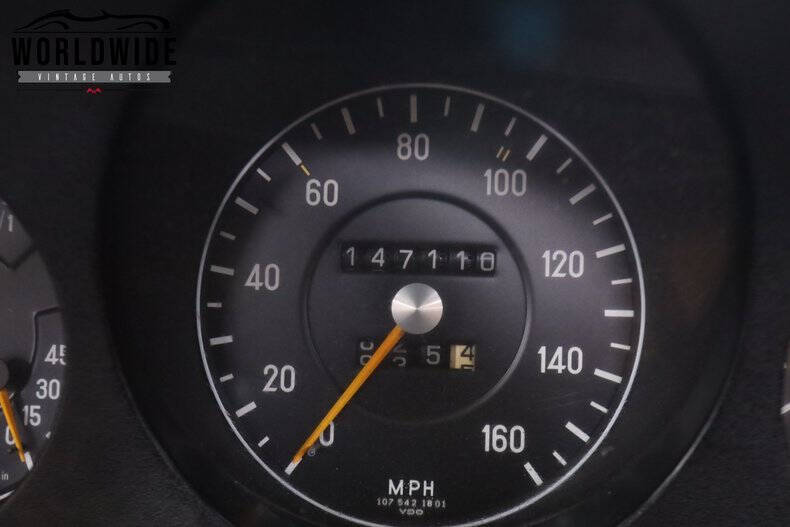 1976 Mercedes-Benz 450-Class