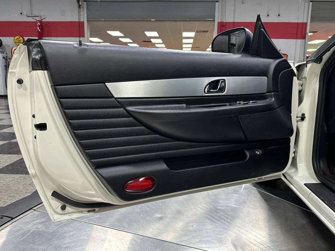2003 Ford Thunderbird 18